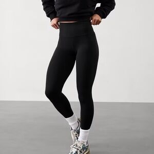 Athleta Salutation Stash 7/8 Leggings Large Black High Rise Yoga Workout Tights
